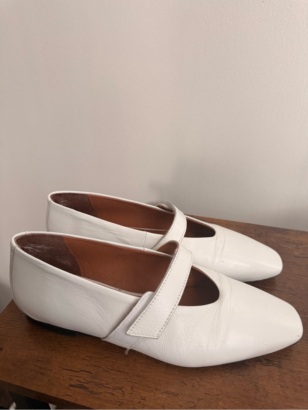 Classic White Mary Jane Leather Flats size 7